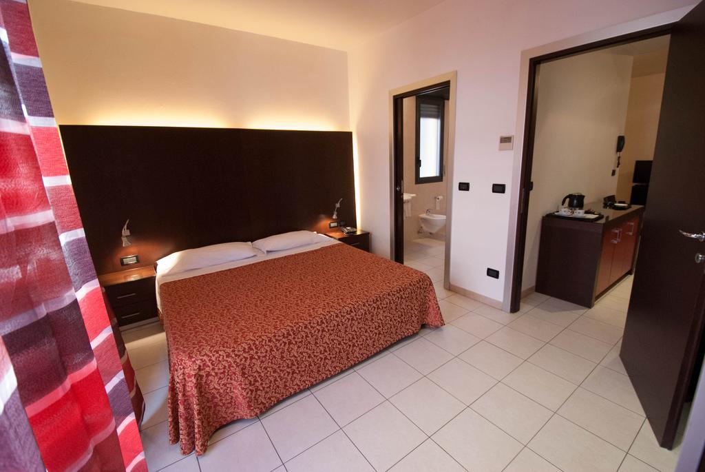 Domus Apart-hotel 4*